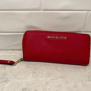 MICHAEL Michael Kors Jet Set Travel Continental Wallet  - Red